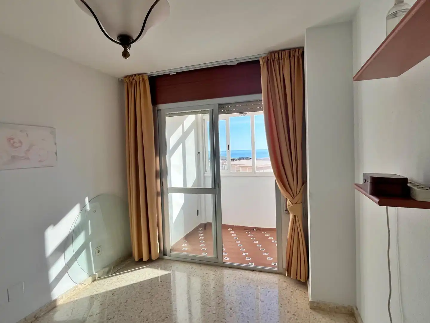Habitación de Piso en venta en Rincón de la Victoria con Aire acondicionado, Terraza y Piscina comunitaria