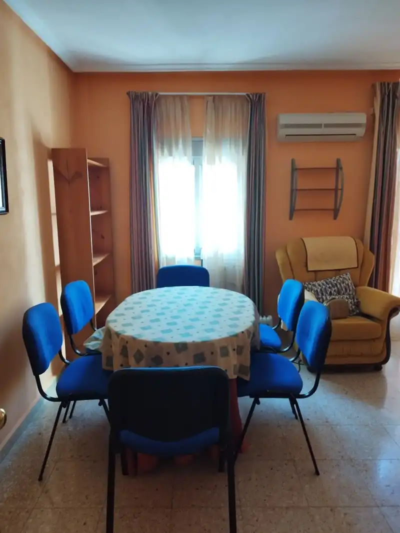 Flat with terrace to rent in Centro