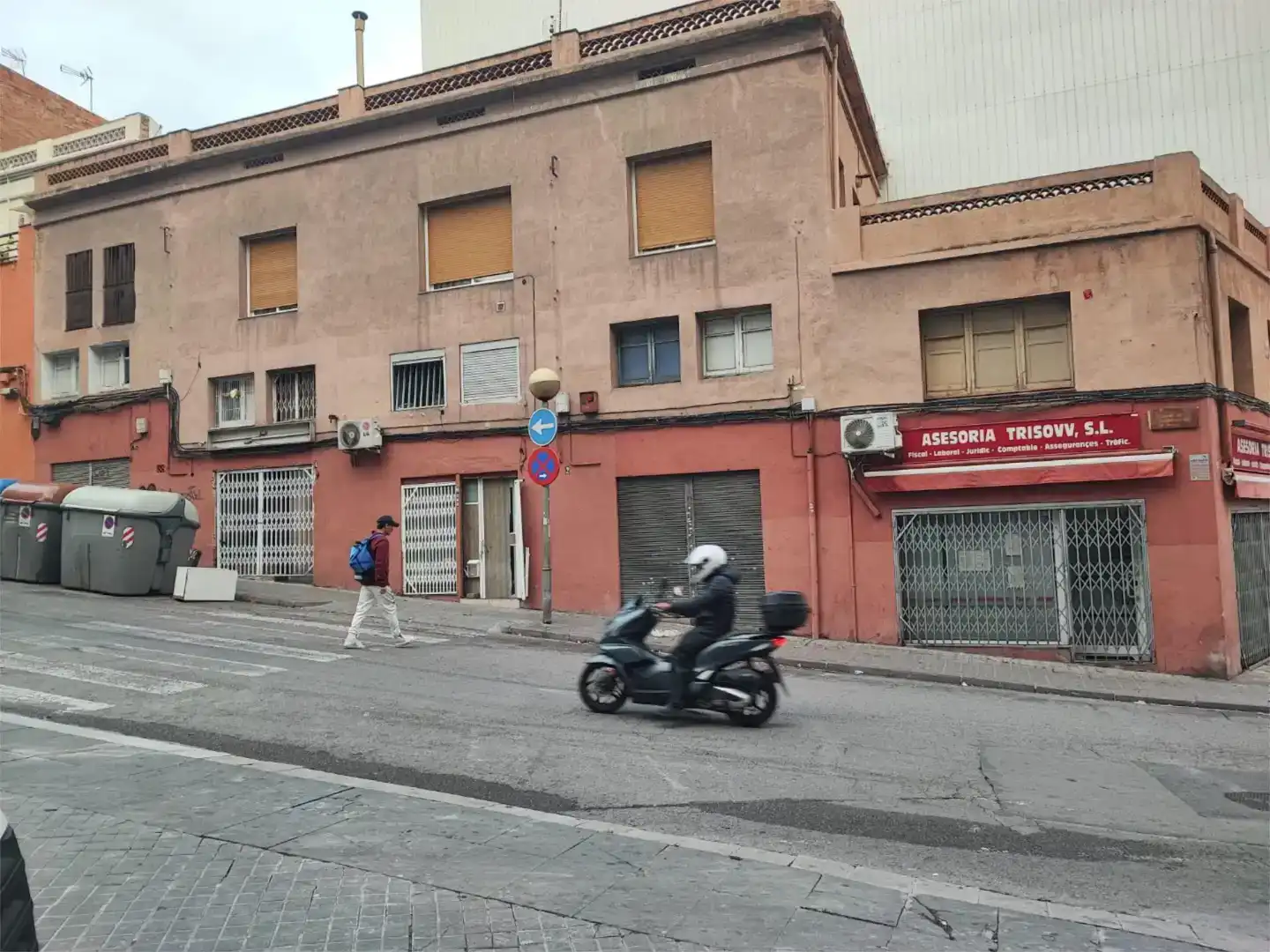 Vista exterior de Casa adosada en venda en Badalona