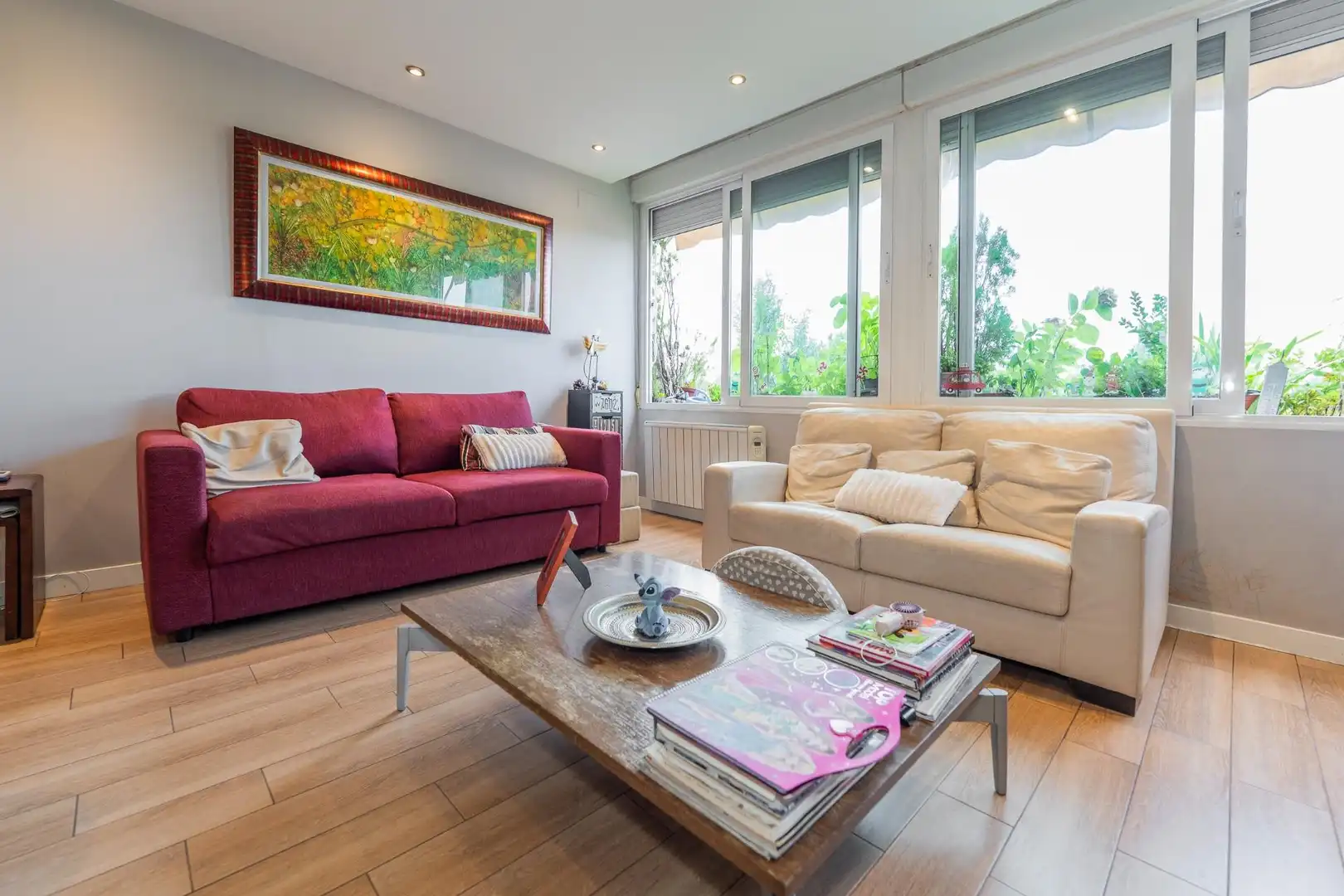 Wohnzimmer von Maisonette zum Verkauf in La Moraleja mit Klimaanlage, Heizung und Privatgarten
