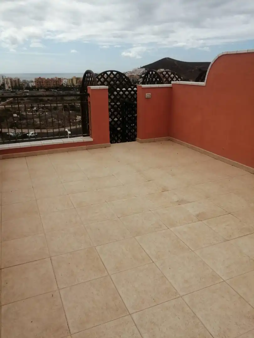 Terrasse von Maisonette zum Verkauf in Arona mit Terrasse, Schwimmbad und Möbliert