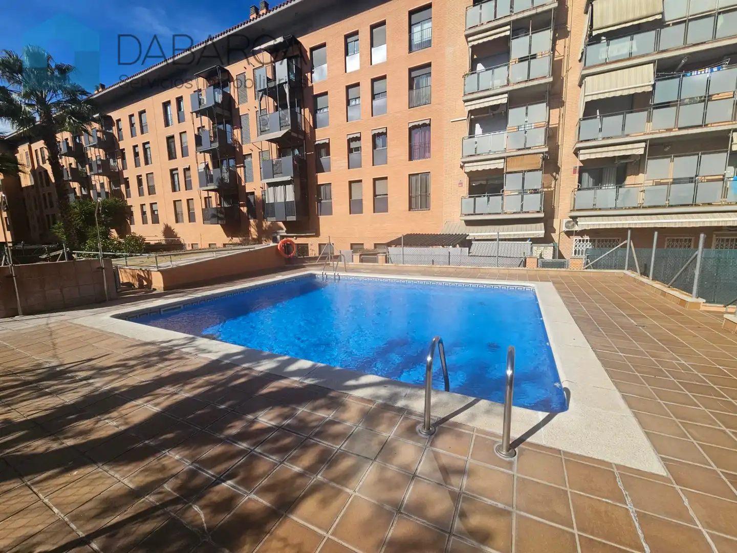 Schwimmbecken von Wohnung zum Verkauf in Molins de Rei mit Klimaanlage, Heizung und Parkett