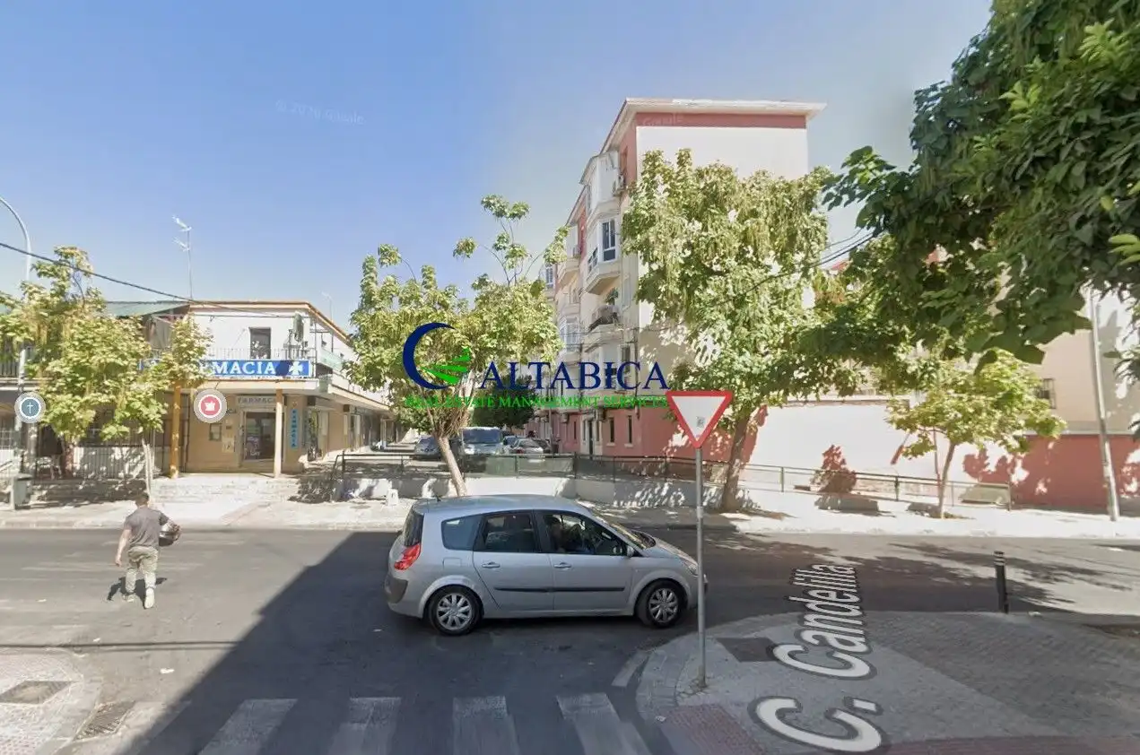 Exterior view of Flat for sale in Sevilla