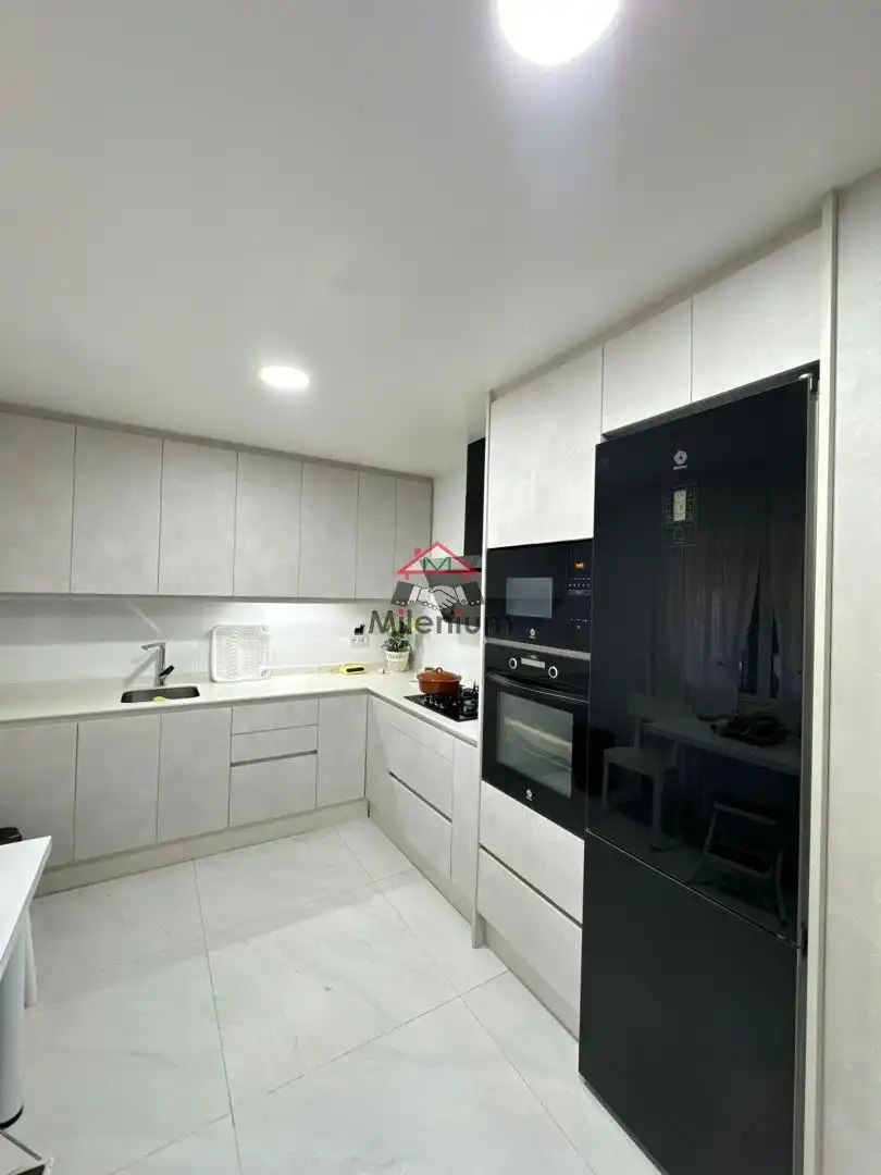 Chalet con terraza en venta en Calle Árbol de la Cigüeña, imagen 11