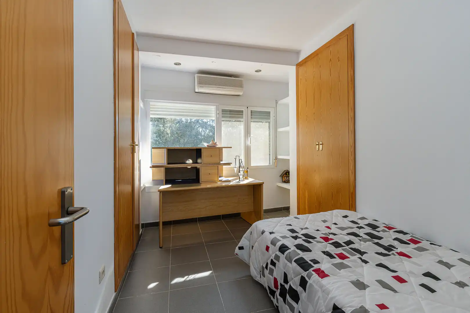 Bedroom of Houses for sale in Villanueva de la Cañada  with Air Conditioner, Heating and Private garden