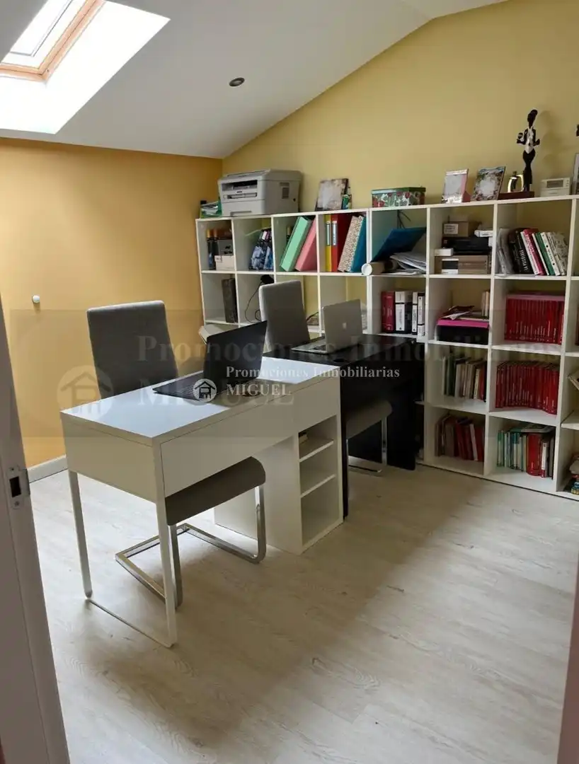 Casa adosada en venta en Verín