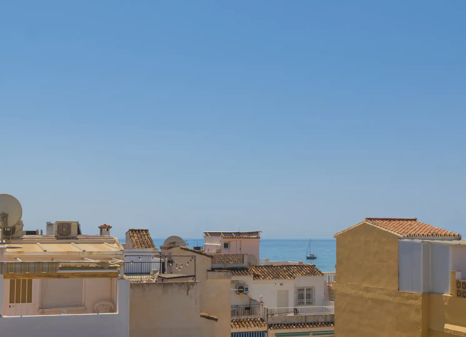 Vista exterior de Ático en venta en Torremolinos con Aire acondicionado, Calefacción y Terraza