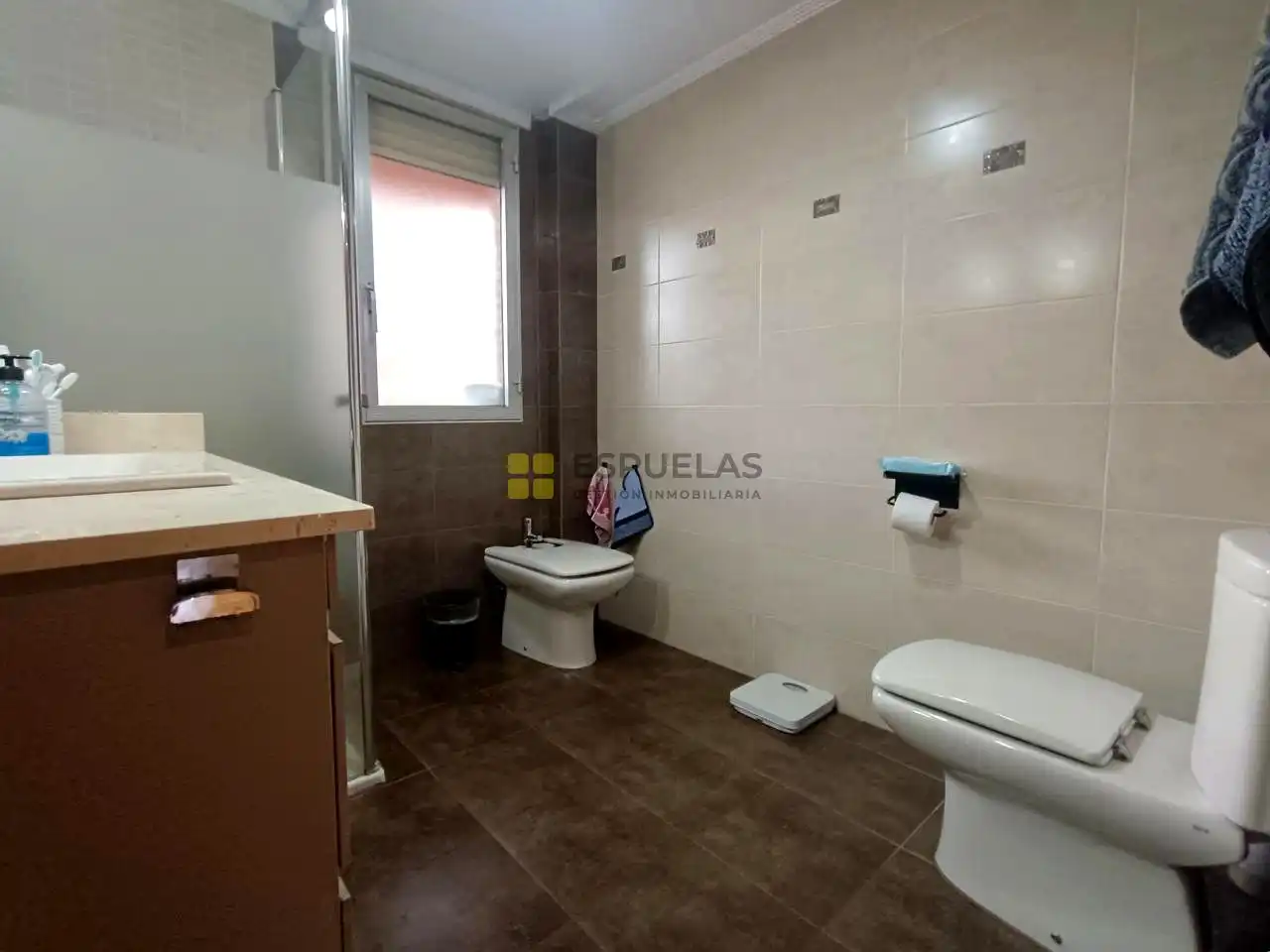 Badezimmer von Wohnung zum Verkauf in Arnedo mit Heizung, Abstellraum und Möbliert
