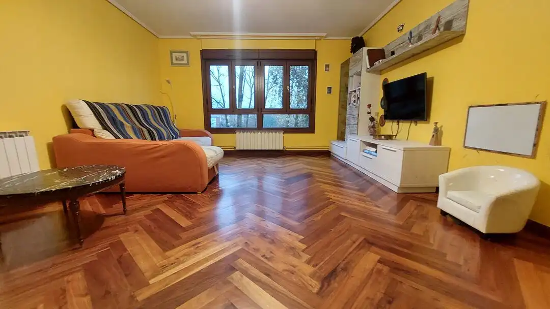 Sala de estar de Piso en venta en Mungia con Calefacción