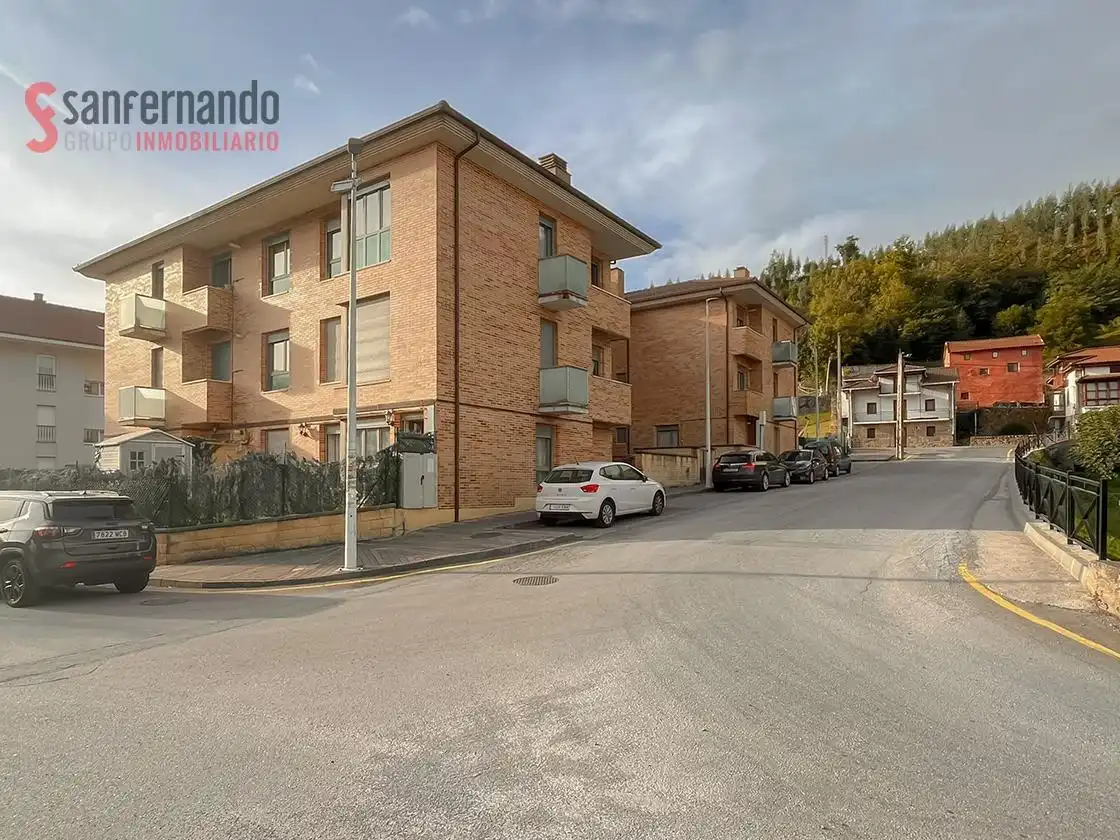 Planta baja en venta en Corvera de Toranzo, Cantabria