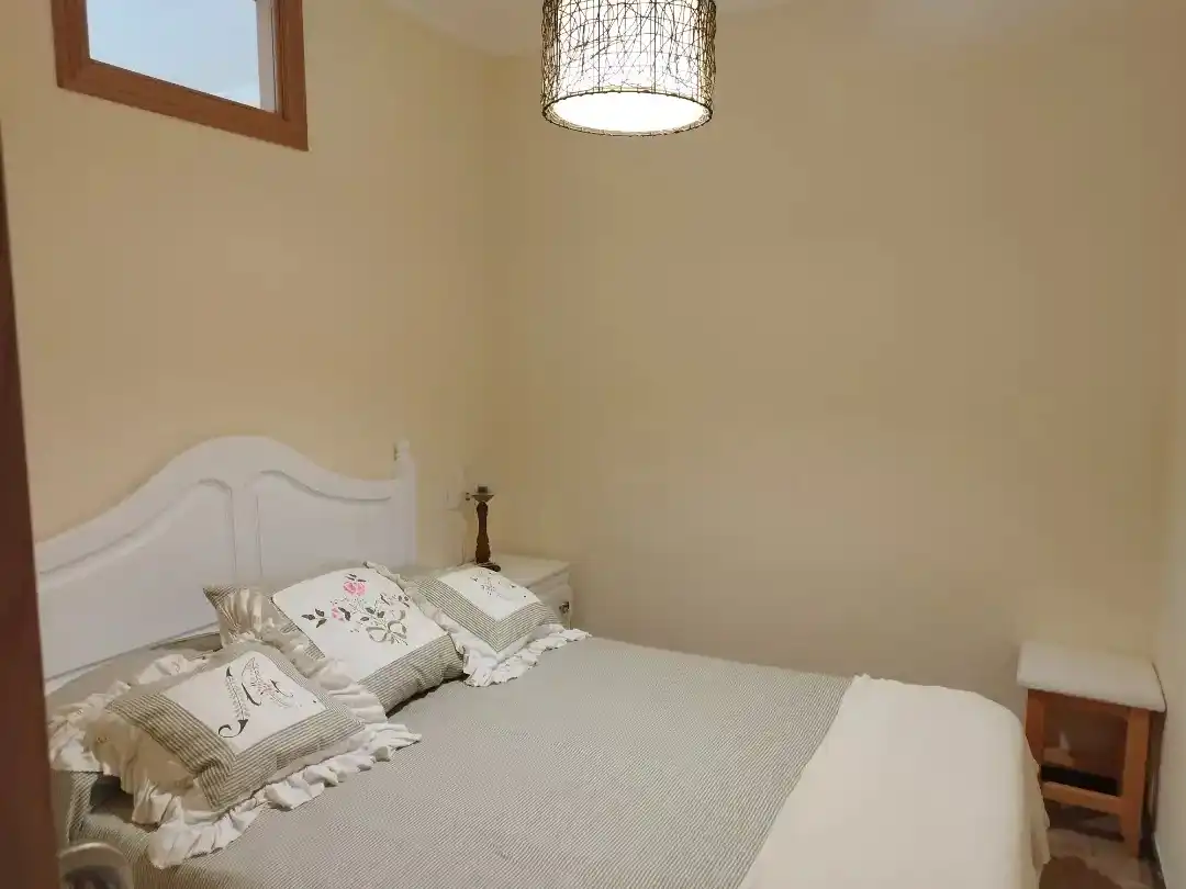 Habitación de Apartamento en venta en Foz con Terraza, Amueblado y Horno