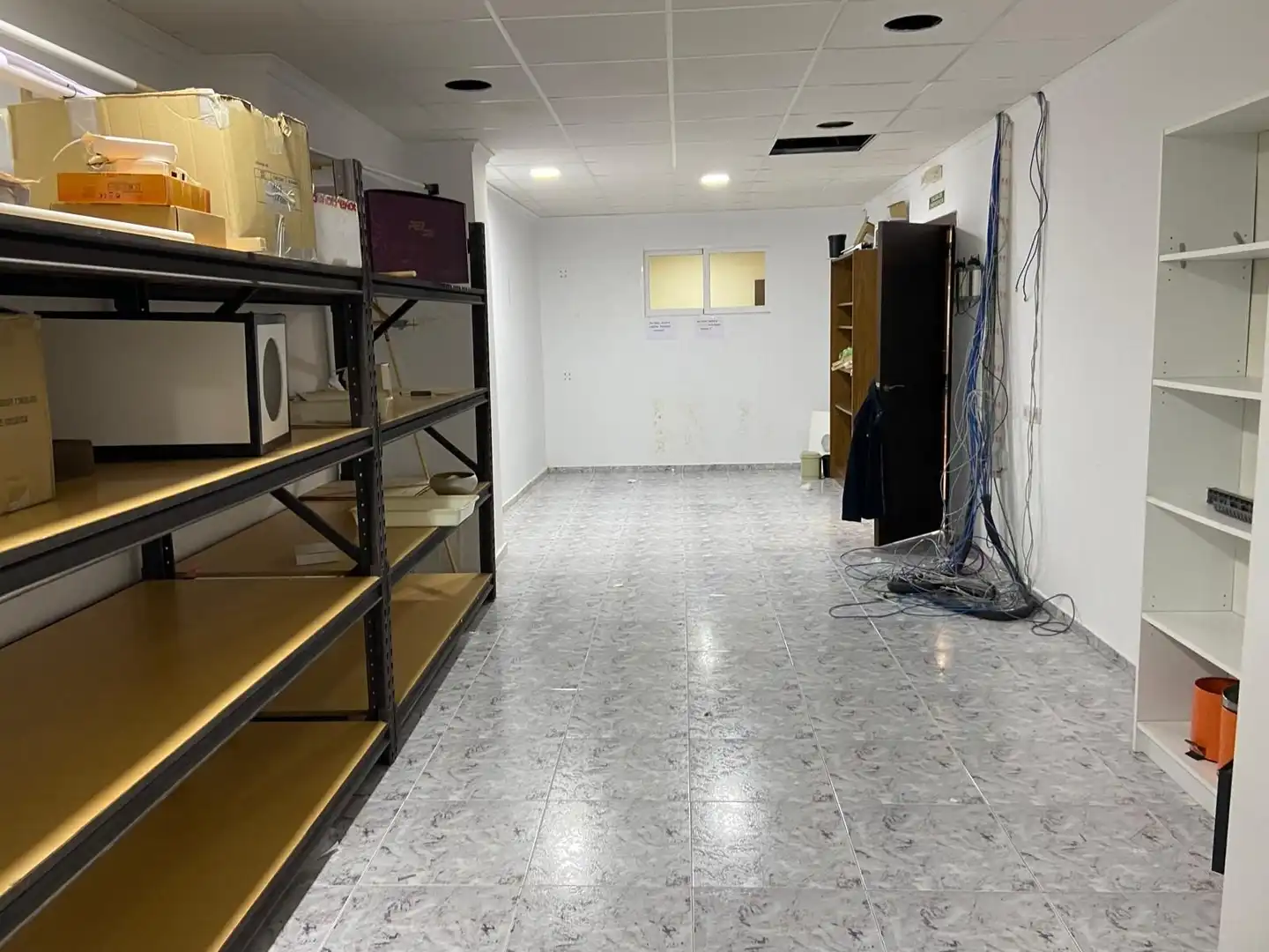 Oficina en venda en Albaida amb Aire condicionat
