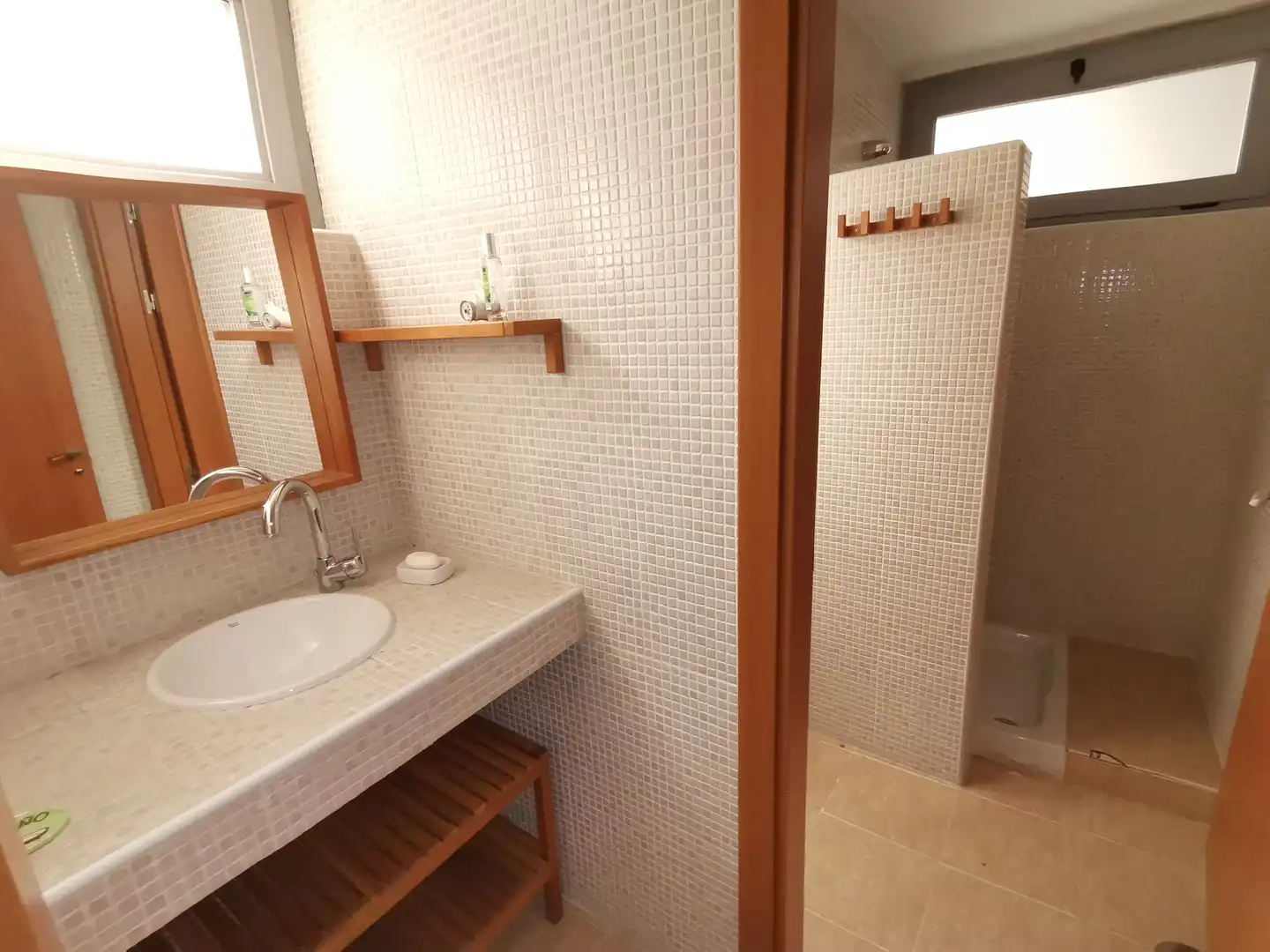 Badezimmer von Geschaftsraum zum Verkauf in Tres Cantos mit Klimaanlage