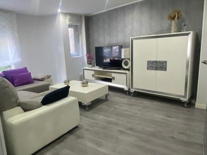 Living room of Flat for sale in  Albacete Capital  with Air Conditioner and Heating