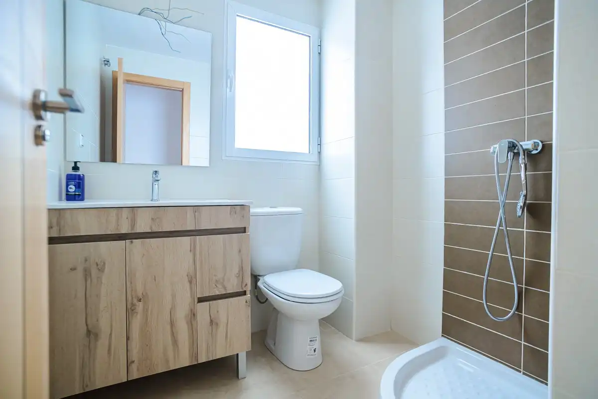 Bany de Apartament en venda en Orihuela amb Terrassa, Piscina i Piscina comunitària