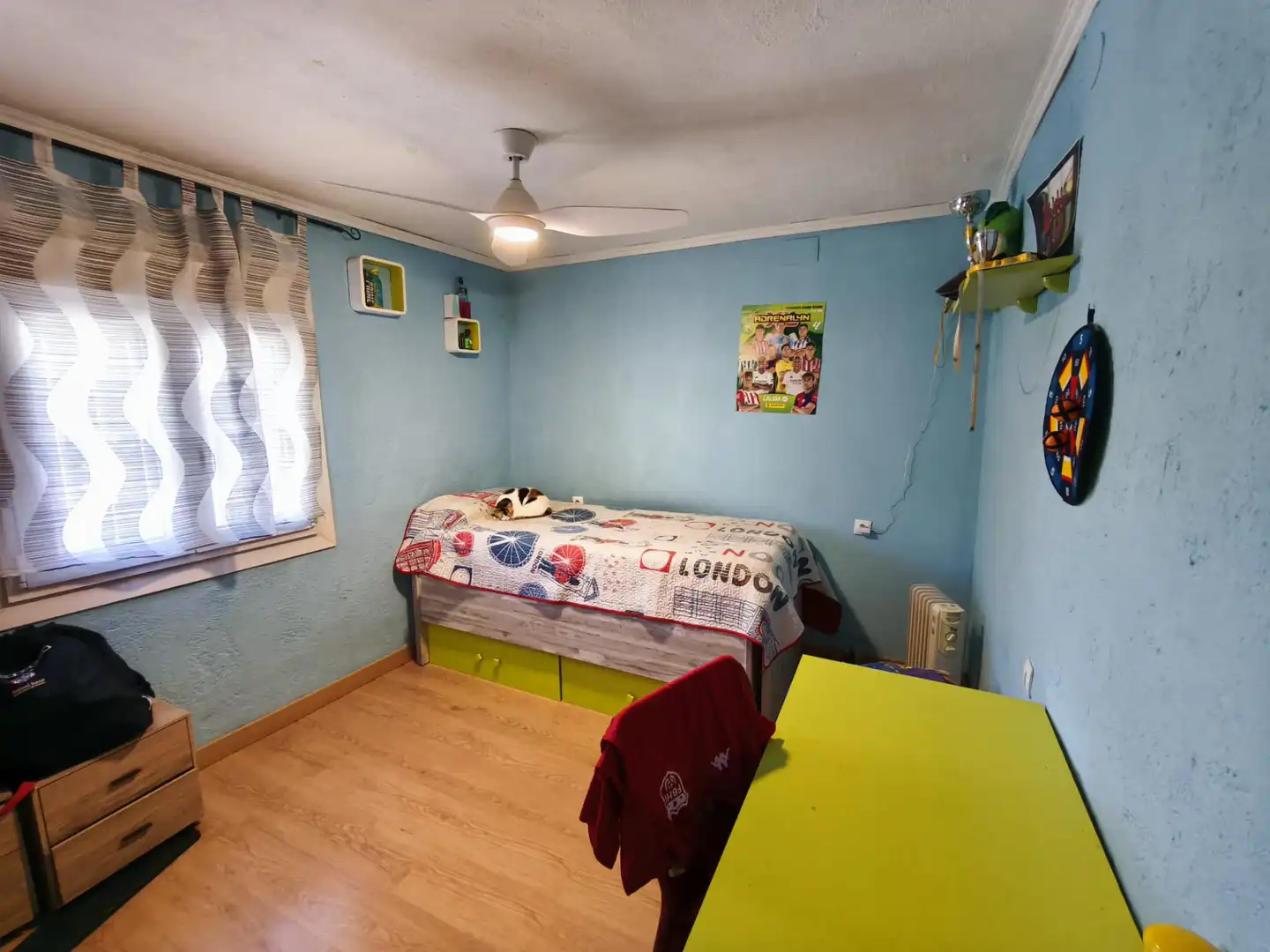 Dormitori de Casa o xalet en venda en Mont-roig del Camp amb Aire condicionat, Calefacció i Jardí privat