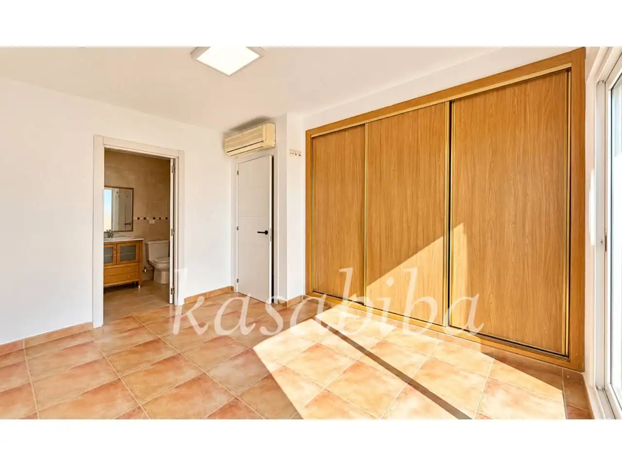 Habitación de Casa o chalet en venta en Chiva con Jardín privado, Terraza y Piscina