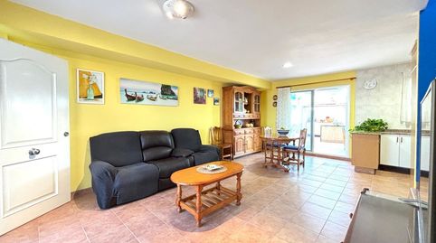 Foto 3 de Casa adosada en venda a Genoves, Corinto - Almarda, Sagunto / Sagunt