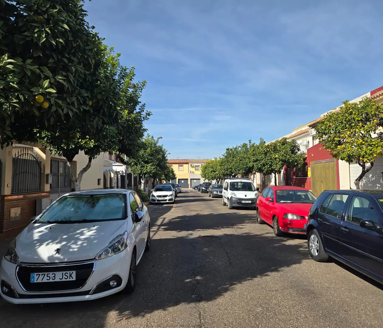 Vista exterior de Casa adosada en venta en Dos Hermanas con Terraza y Amueblado
