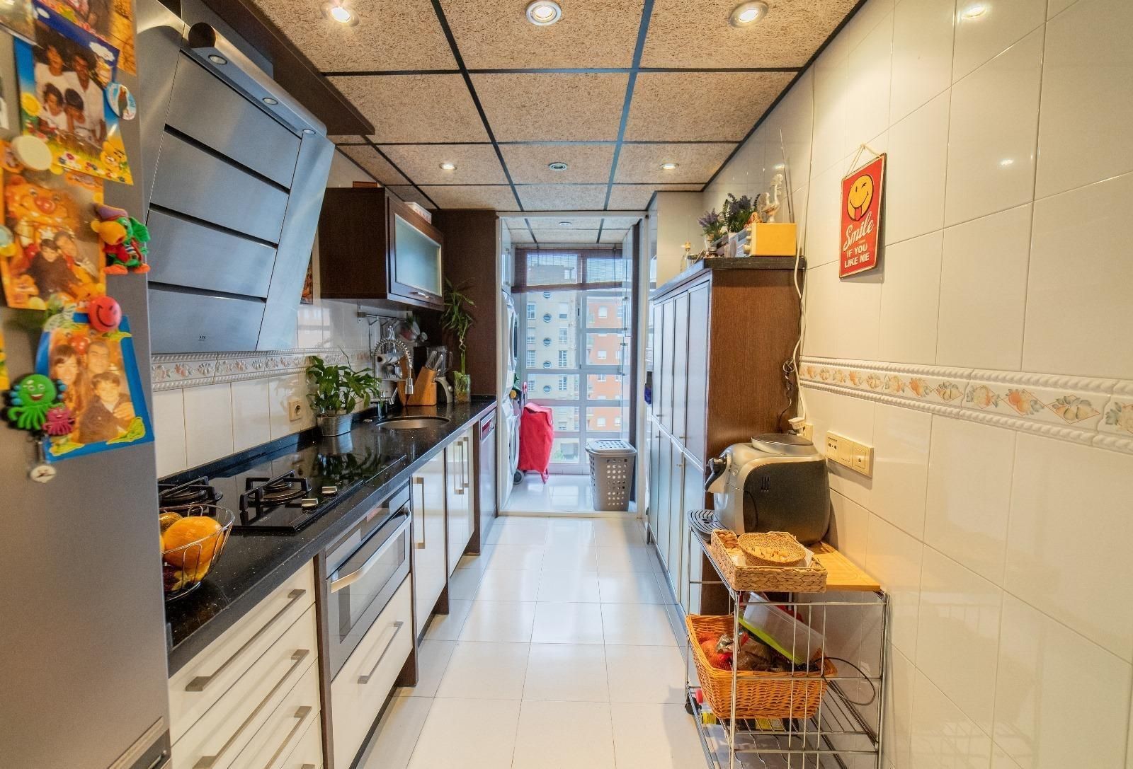Kitchen of Flat for sale in  Sevilla Capital  with Air Conditioner, Heating and Private garden
