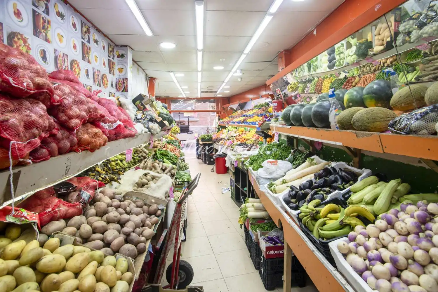 Local en venta en Barcelona con Calefacción y Amueblado
