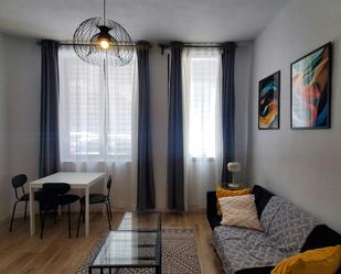 Living room of Flat to rent in  Madrid Capital  with Air Conditioner, Heating and Furnished