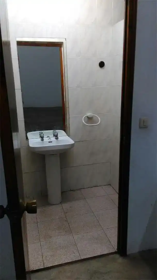 Bany de Nau industrial de lloguer en Andújar