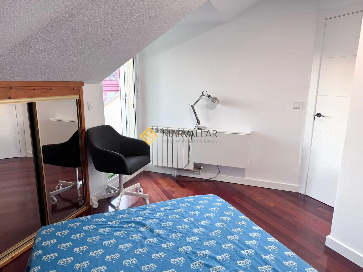 Habitación de Dúplex de alquiler en Santa Cruz de Bezana con Calefacción, Terraza y Amueblado