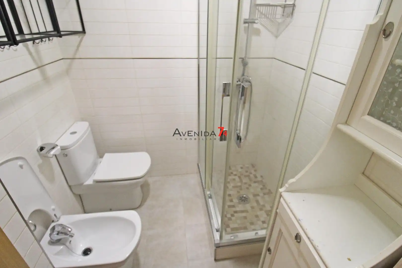 Bany de Apartament en venda en Lorca amb Aire condicionat, Terrassa i Moblat