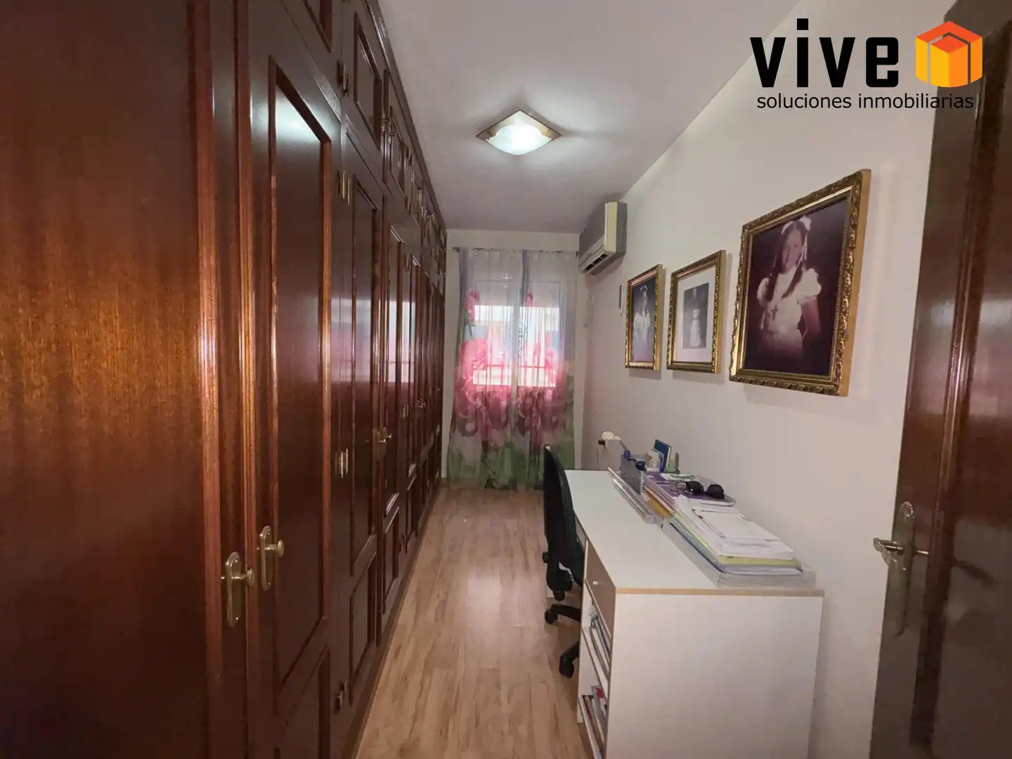 Piso en venta en Sevilla con Calefacción y Terraza