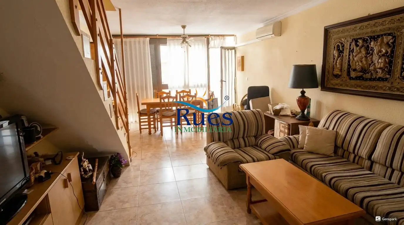 Casa adosada en venta en Benicasim / Benicàssim con Aire acondicionado y Calefacción