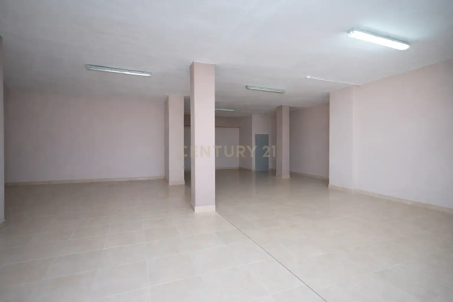 Casa adosada en venta en Alicante / Alacant con Aire acondicionado, Balcón y Piscina comunitaria