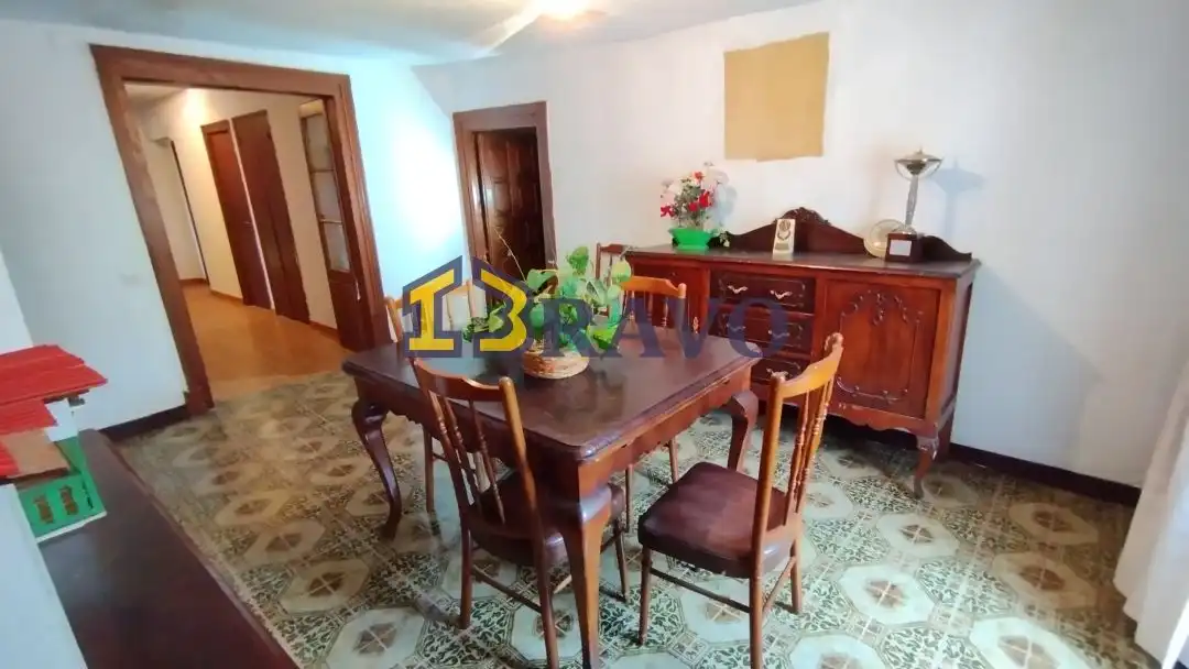 Comedor de Casa o chalet en venta en Merindad de Cuesta-Urria con Calefacción, Jardín privado y Amueblado