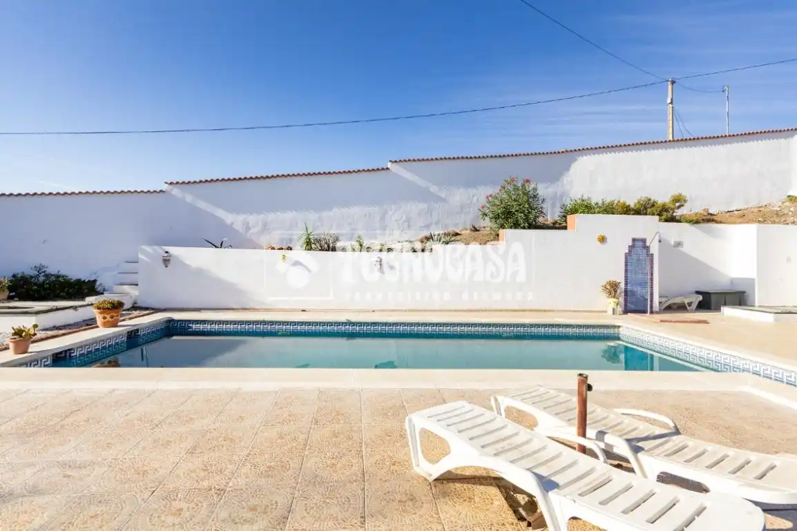 Swimming pool of Country homes for sale in Iznate, Málaga