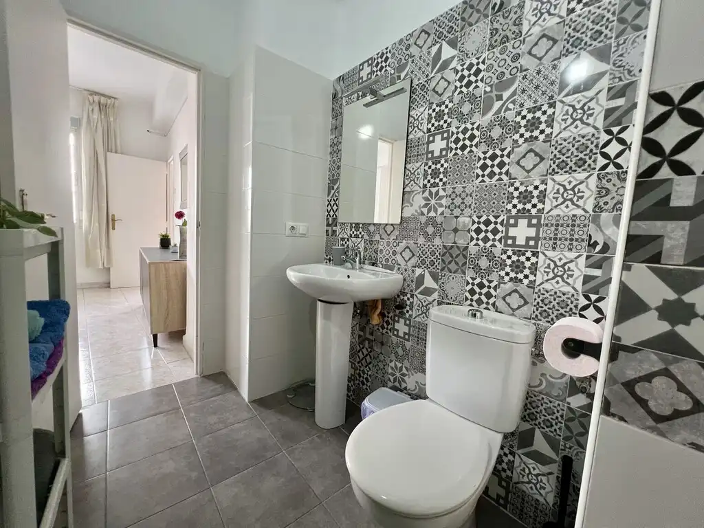 Badezimmer von Wohnungen zum Verkauf in Málaga mit Klimaanlage, Terrasse und Internet
