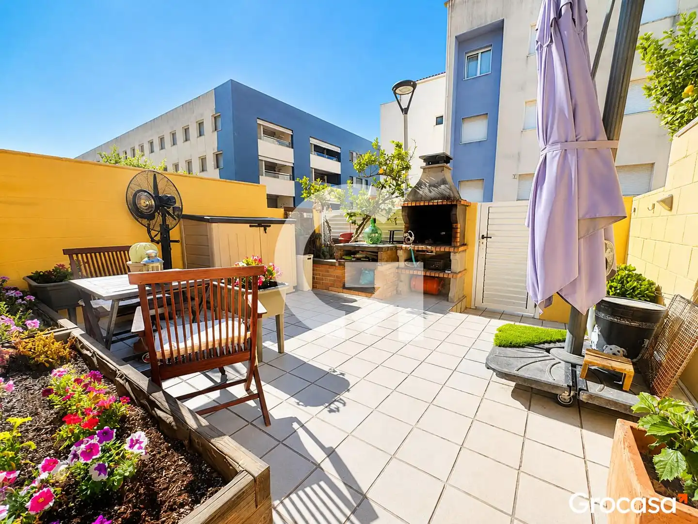 Terrassa de Casa adosada en venda en Cubelles amb Aire condicionat, Calefacció i Jardí privat