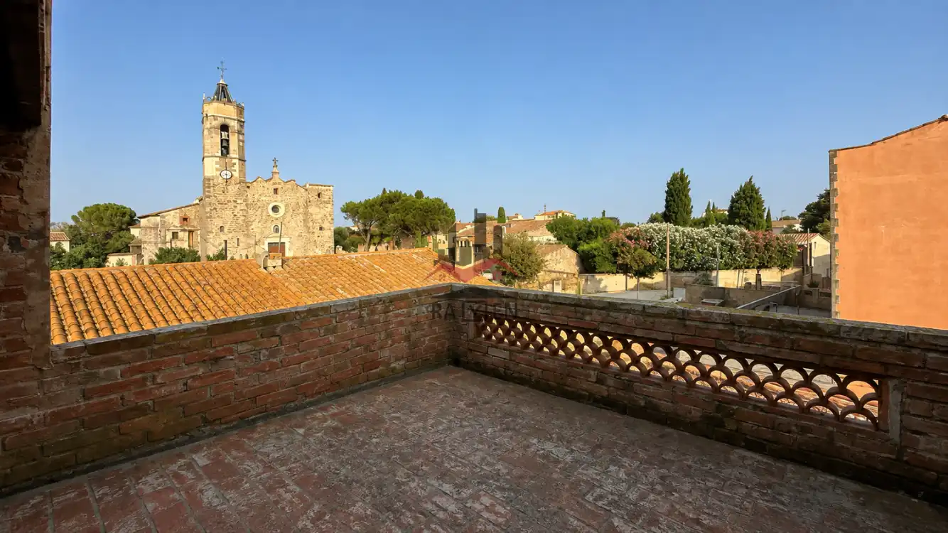 Terrassa de Casa adosada en venda en Riumors
