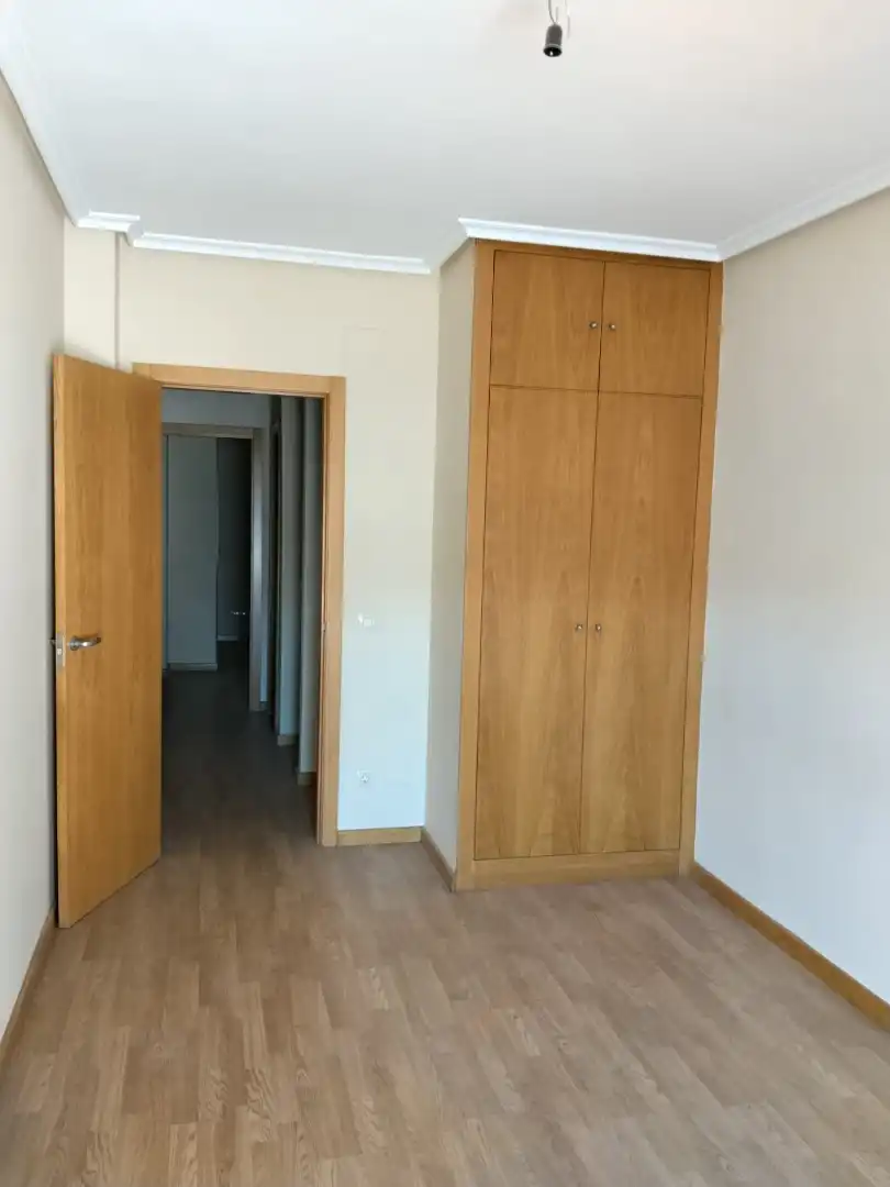 Casa adosada en venta en Burgos con Parquet y Trastero