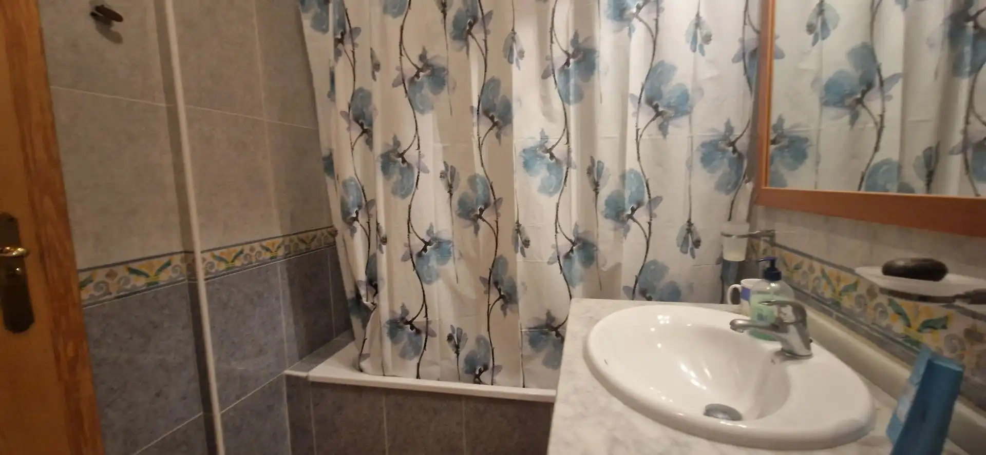 Bany de Casa o xalet en venda en El Portil amb Aire condicionat, Calefacció i Jardí privat
