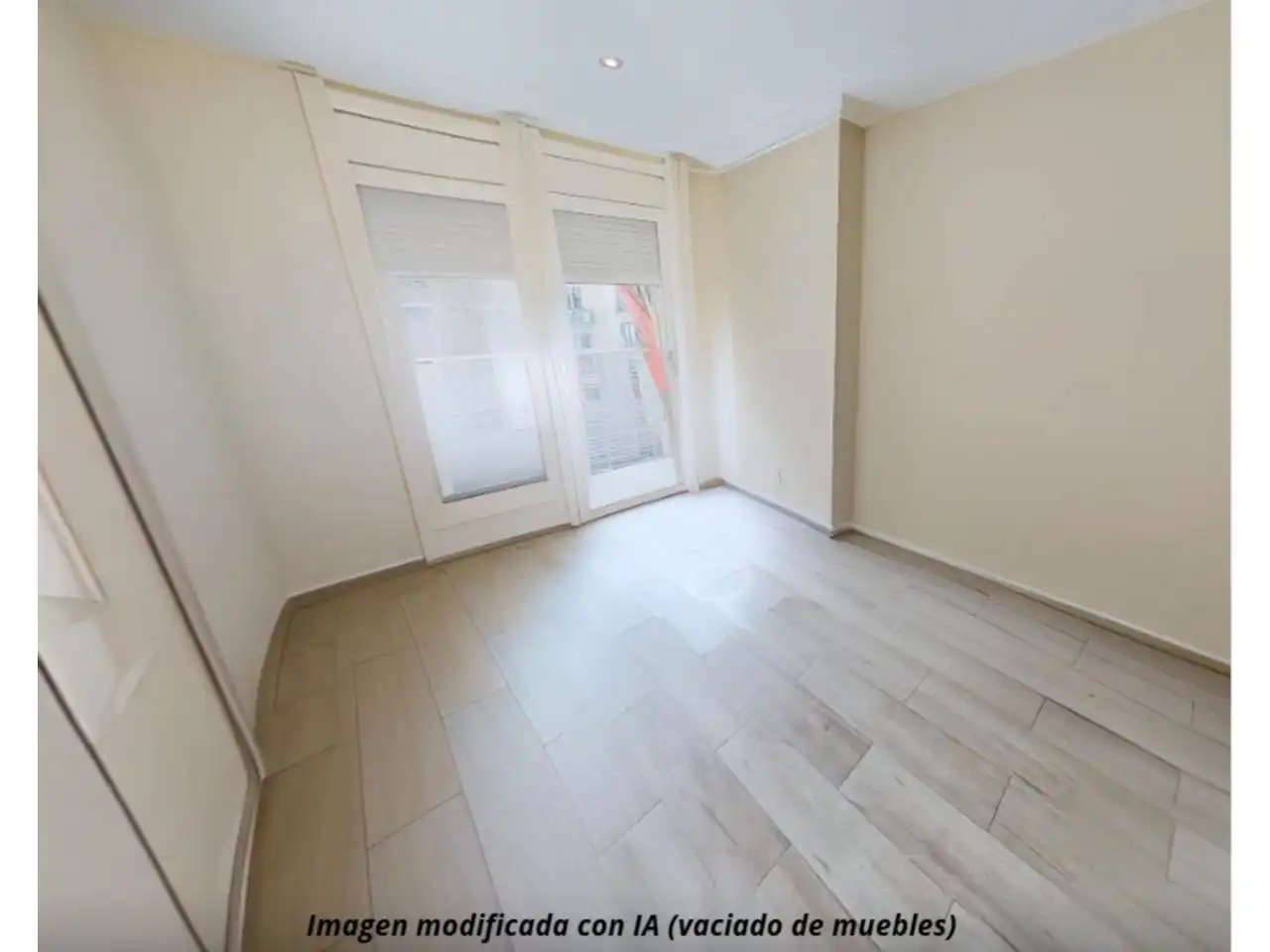 Dormitori de Pis en venda en Barcelona amb Aire condicionat i Balcó