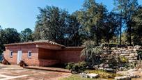 Vista exterior de Casa o xalet en venda en Viladecavalls amb Terrassa i Piscina