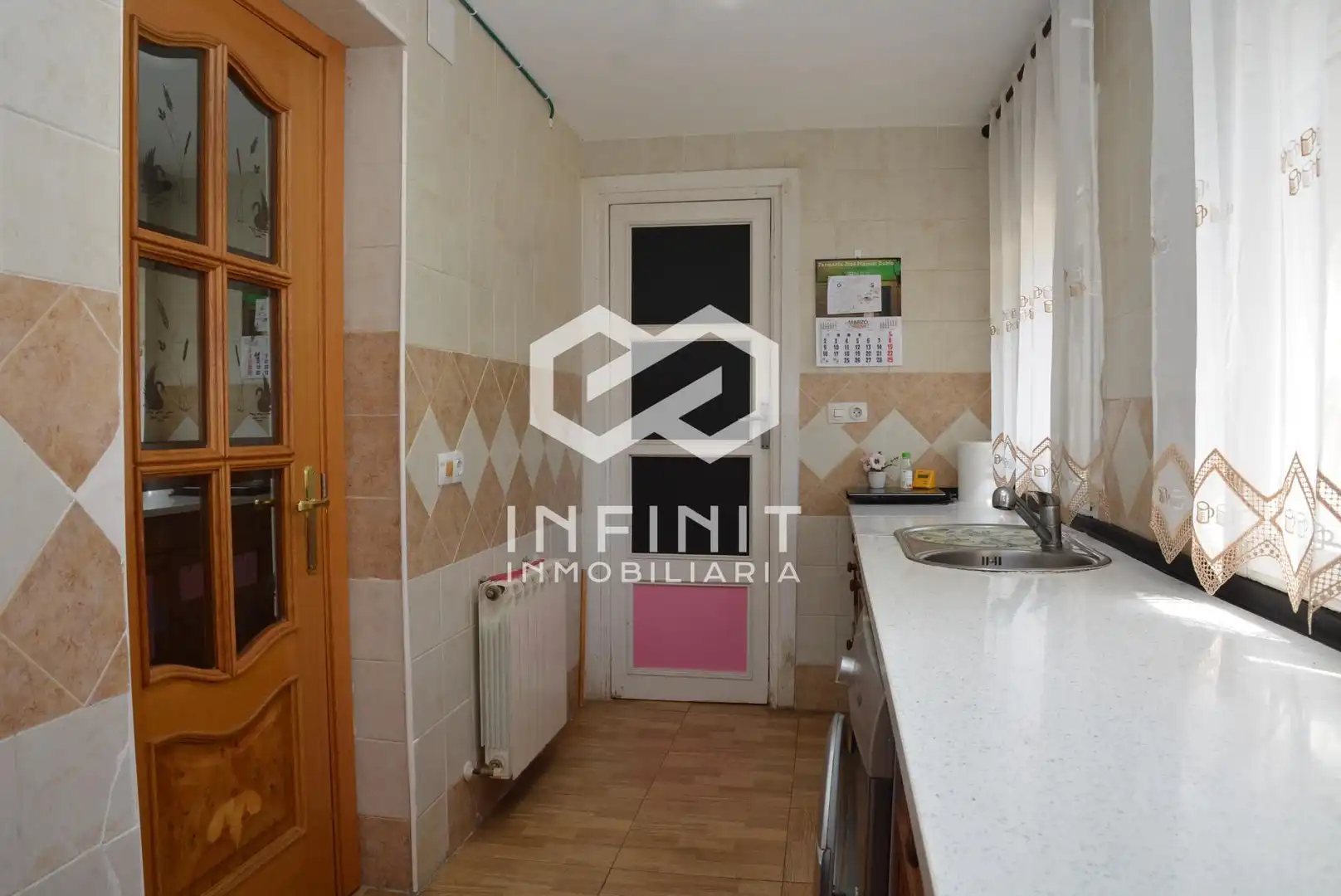Cocina de Casa o chalet en venta en Valdeaveruelo con Calefacción, Jardín privado y Terraza