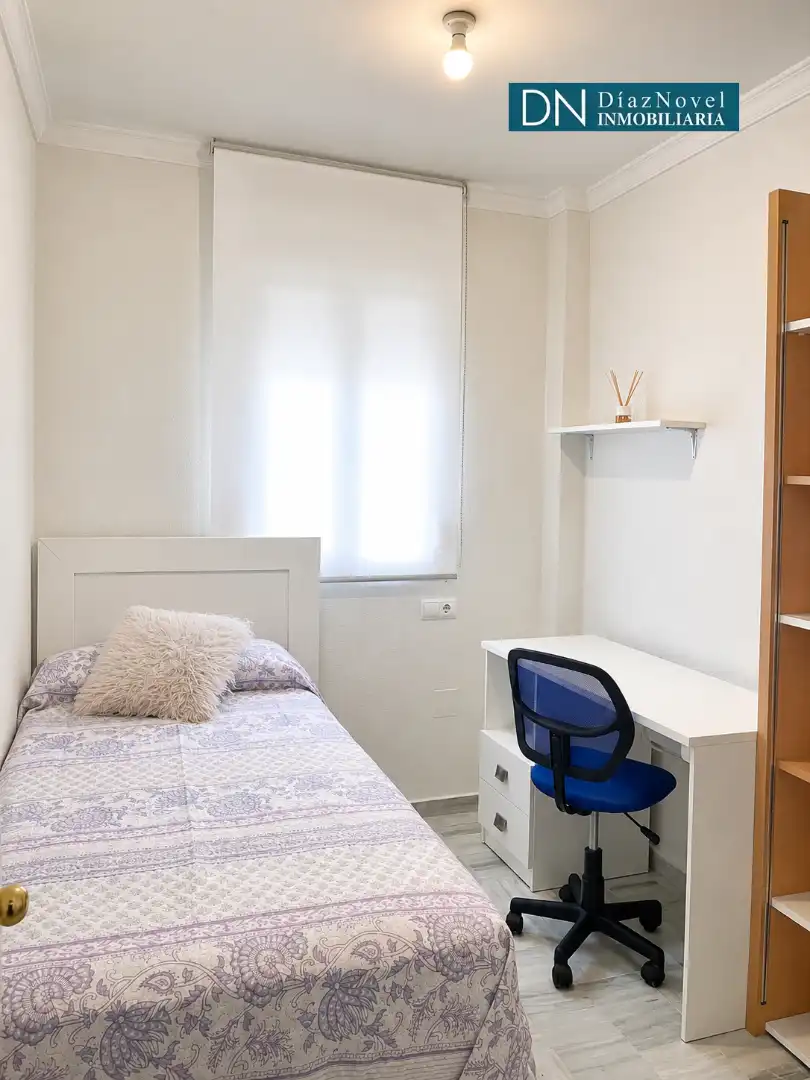 Habitación de Piso de alquiler en Rincón de la Victoria con Aire acondicionado, Terraza y Amueblado