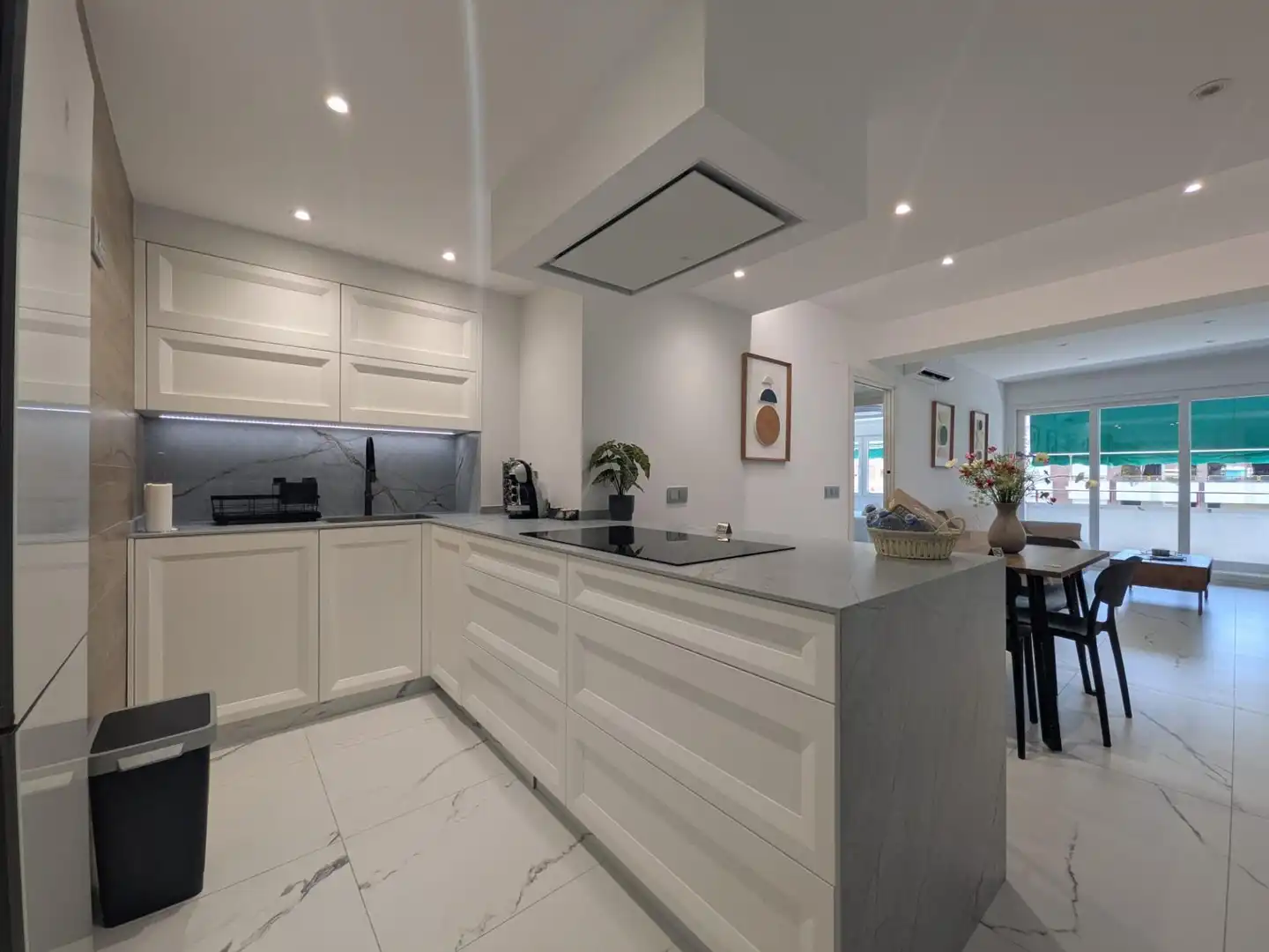 Kitchen of Flat for sale in Córdoba  with Air Conditioner, Terrace and Furnished