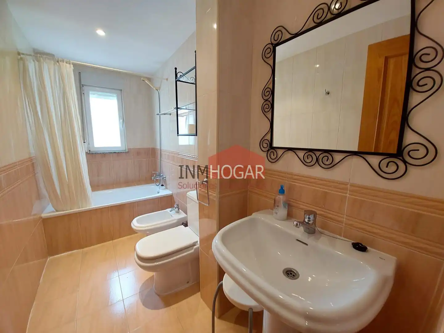 Bathroom of Flat for rent in Ávila  with Heating, Terrace and Furnished