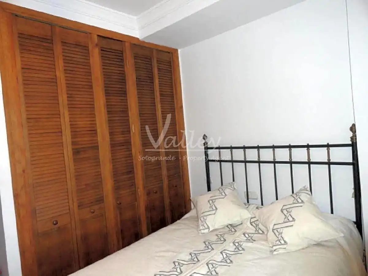 Habitación de Edificio en venta en Sotogrande