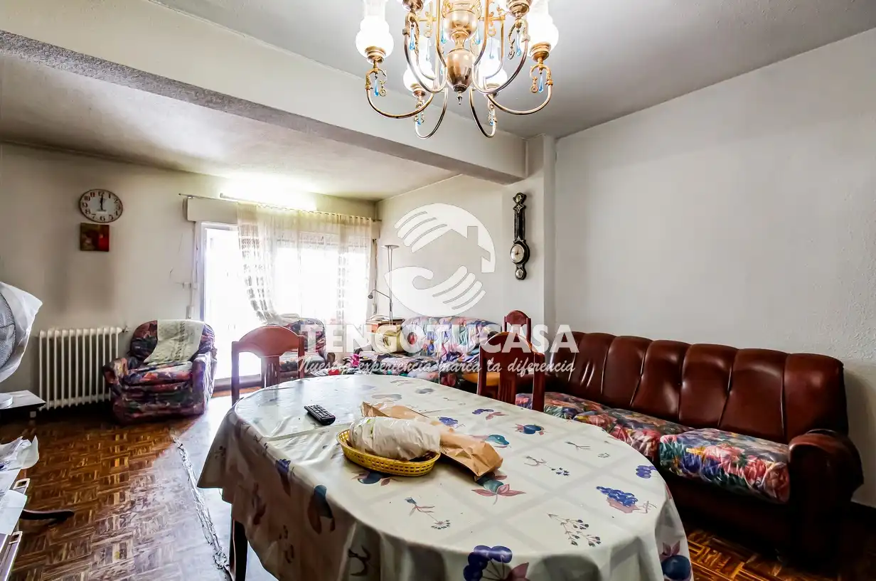 Living room of Flat for sale in Madrid  with Terrace and Furnished
