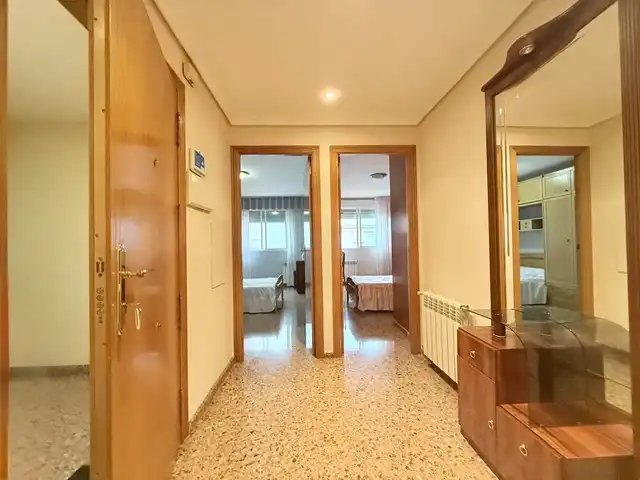 Flat with lift for sale in Oeste, imagen 3