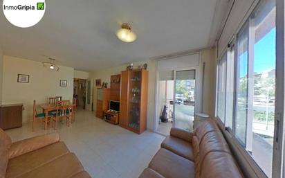 Living room of Flat for sale in Terrassa  with Air Conditioner, Heating and Storage room