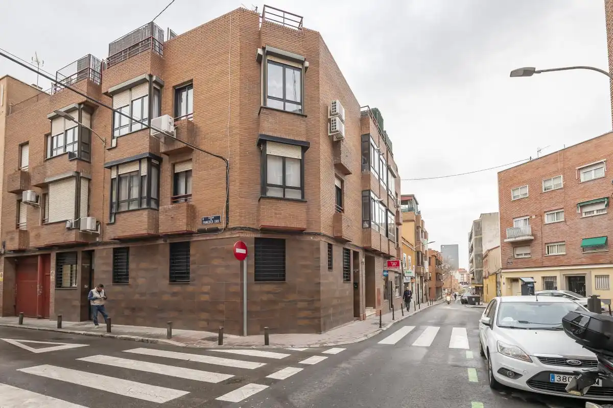 Außenansicht von Wohnung zum Verkauf in Madrid mit Klimaanlage, Heizung und Möbliert